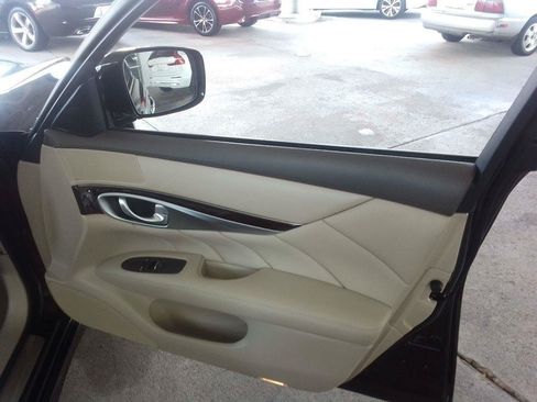Used 2014 INFINITI Q70 3.7 w/ Premium Package AWD/4WD image 24