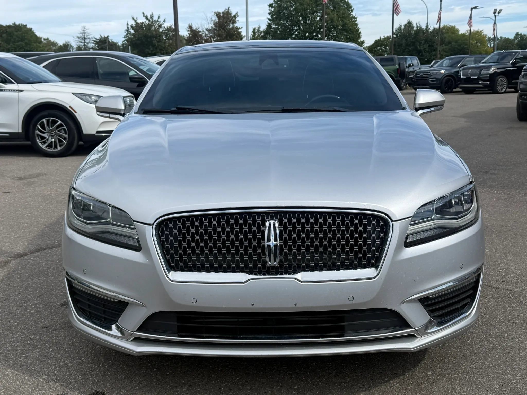 Used 2017 Lincoln MKZ Reserve w/ Luxury Package AWD/4WD image 2