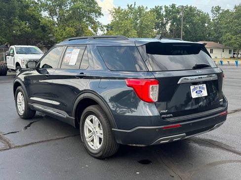 Used 2022 Ford Explorer XLT w/ Equipment Group 202A AWD/4WD image 28