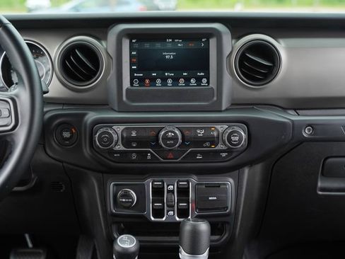 Used 2021 Jeep Wrangler Unlimited Sport AWD/4WD image 29