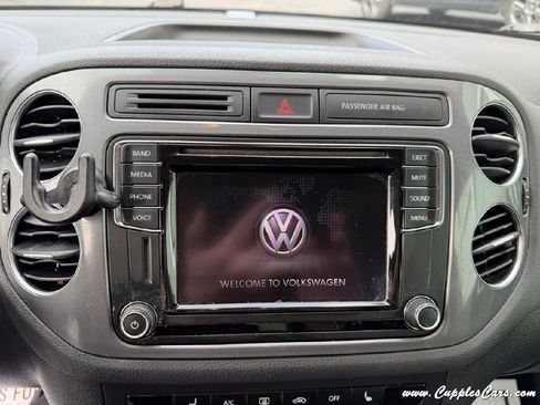 Used 2017 Volkswagen Tiguan S AWD/4WD image 24
