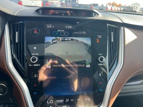 Used 2022 Subaru Outback Touring w/ Popular Package #2 image 16