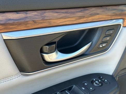 Used 2017 Honda CR-V EX-L image 22