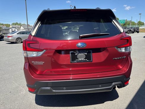 Used 2024 Subaru Forester Limited image 9