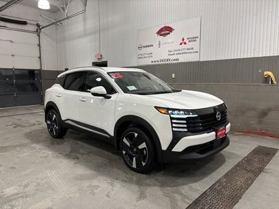 New 2025 Nissan Kicks SR