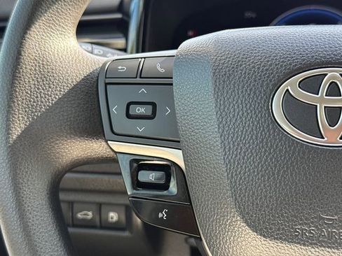 Used 2025 Toyota Camry LE w/ Convenience Package AWD/4WD image 28