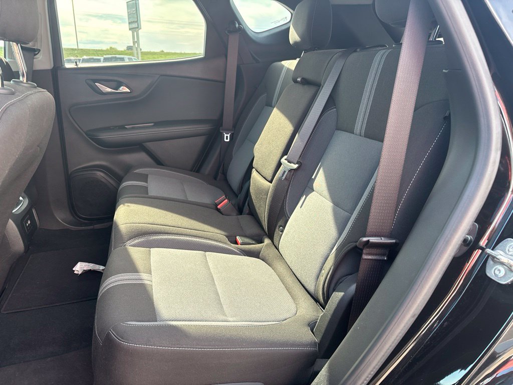 Used 2024 Chevrolet Blazer LT FWD image 8