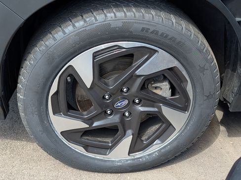 Used 2024 Subaru Crosstrek 2.5i Limited AWD/4WD image 15