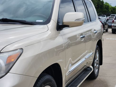 Used 2014 Lexus LX 570 4WD image 9