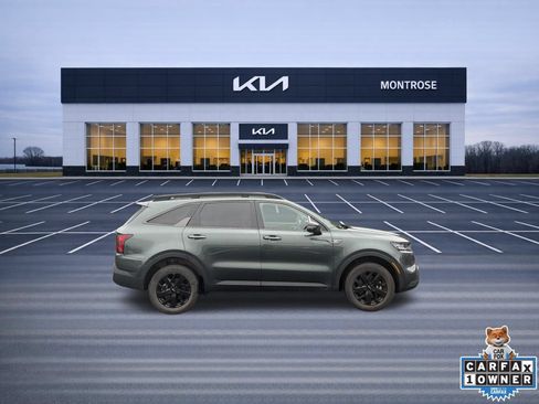 Used 2023 Kia Sorento S w/ Panoramic Sunroof Package AWD/4WD image 4