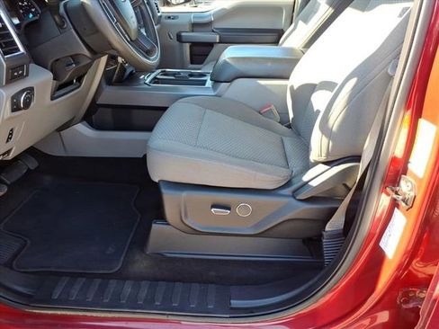 Certified 2018 Ford F250 XLT w/ XLT Premium Package image 16