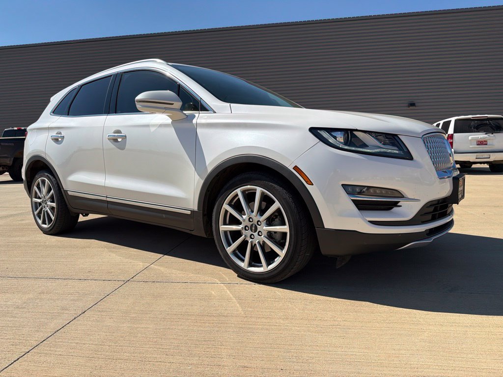 Used 2019 Lincoln MKC Reserve w/ MKC Climate Package FWD image 1