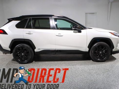 Used 2022 Toyota RAV4 XSE AWD/4WD image 6