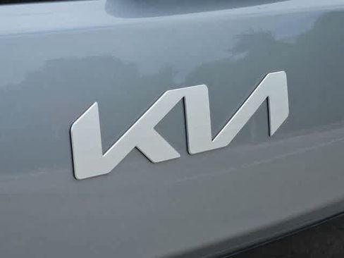 Used 2023 Kia Soul LX w/ Option Group 015 FWD image 11