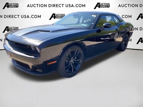 Used 2017 Dodge Challenger SXT w/ Blacktop Package RWD image 1