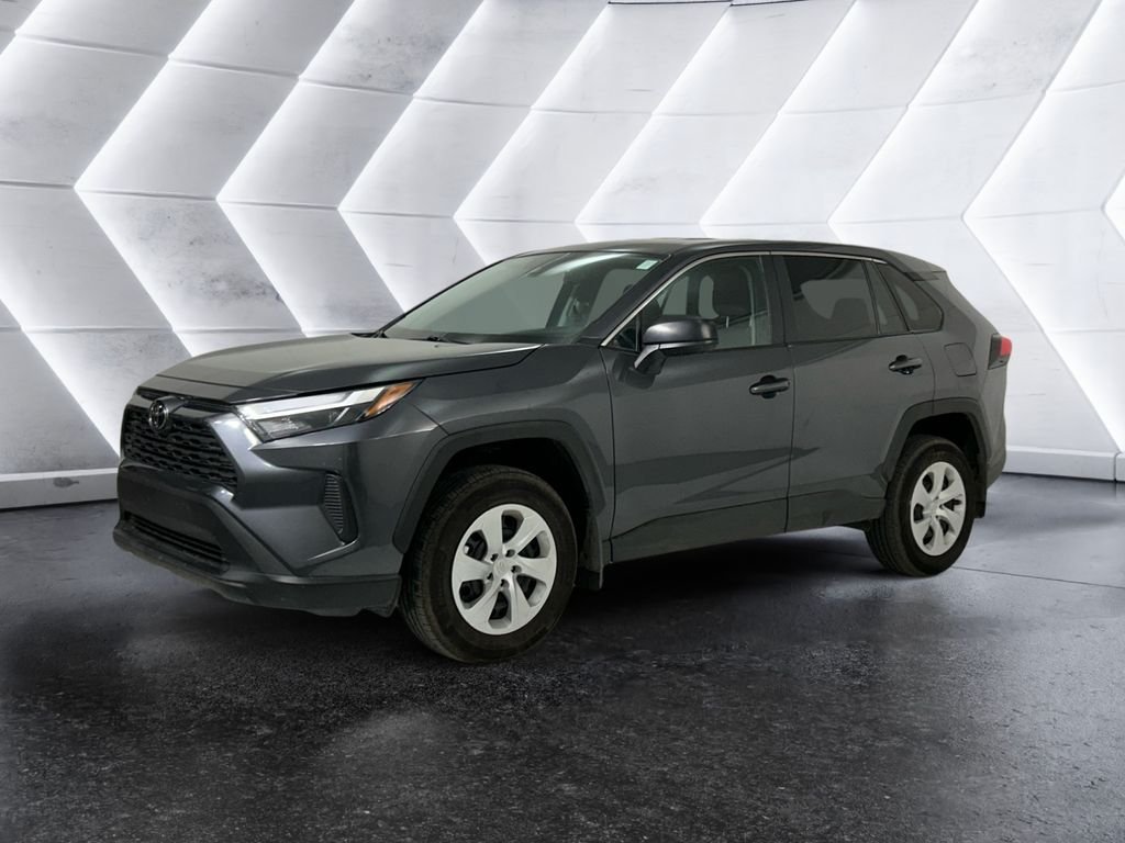 Used 2025 Toyota RAV4 LE AWD/4WD image 3