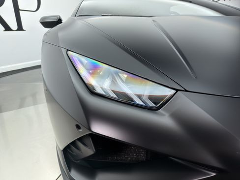 Used 2021 Lamborghini Huracan EVO RWD image 14