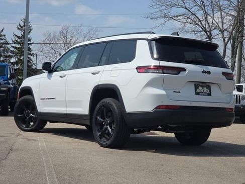 Used 2023 Jeep Grand Cherokee L Laredo image 20