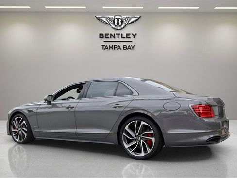 New 2025 Bentley Flying Spur Plug-In Hybrid image 7