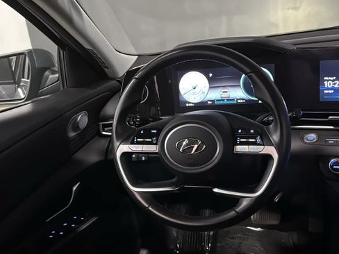 Used 2023 Hyundai Elantra SEL w/ Convenience Package FWD image 20