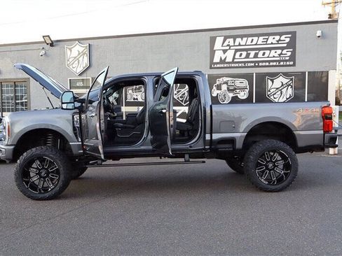 Used 2024 Ford F350 Platinum AWD/4WD image 32