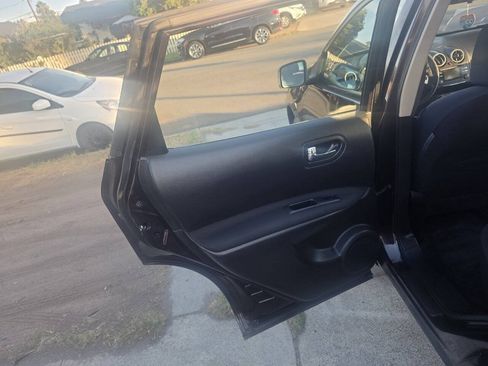 Used 2014 Nissan Rogue S w/ Convenience Package FWD image 13