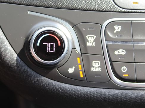 Used 2024 Chevrolet Malibu LT image 40