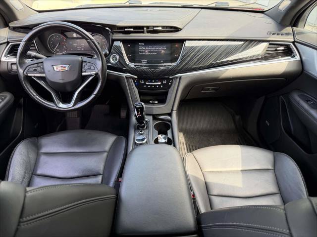 Used 2023 Cadillac XT6 Premium Luxury w/ LPO, Floor Liner Package AWD/4WD image 15