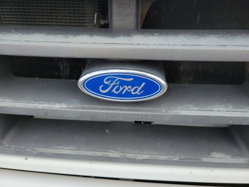 Used 1992 Ford F450 2WD Regular Cab Super Duty image 9