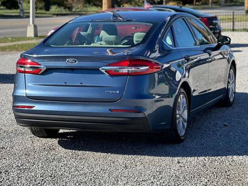 Used 2019 Ford Fusion SE image 6