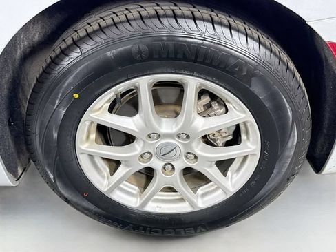 Used 2024 Chrysler Pacifica Touring-L FWD image 30