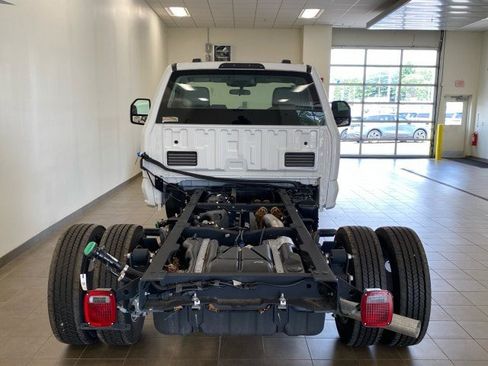 New 2024 Ford F550 4x4 Regular Cab Super Duty image 6