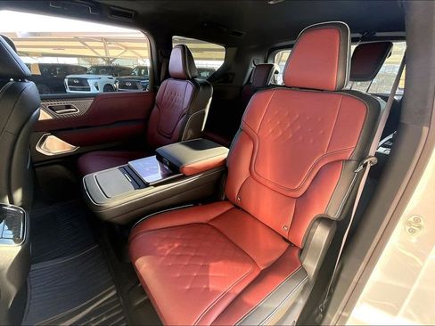 New 2026 INFINITI QX80 Autograph w/ Premium Cargo Package AWD/4WD image 10