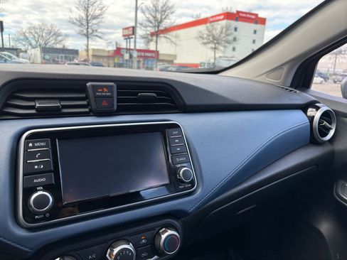 Used 2025 Nissan Versa SV FWD image 33