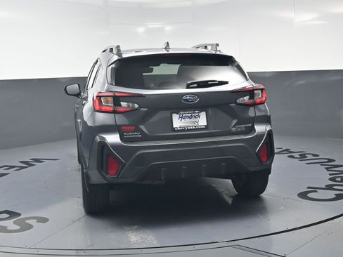 Used 2024 Subaru Crosstrek 2.0i Premium AWD/4WD image 8