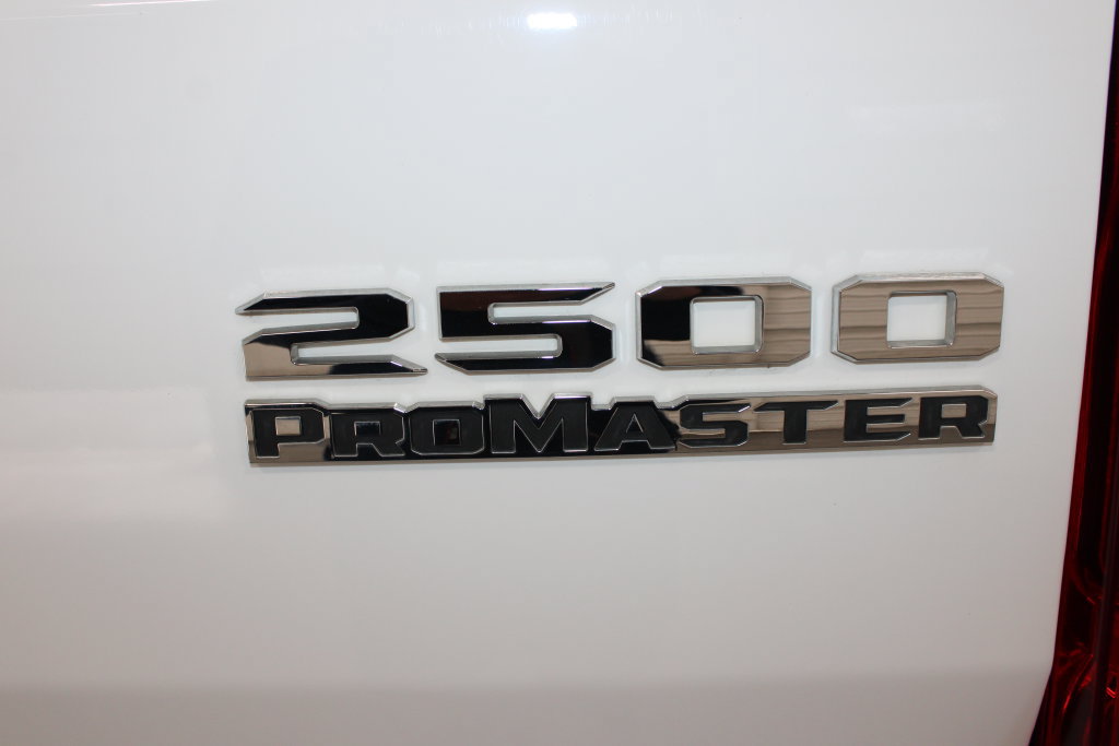 Used 2025 RAM ProMaster 2500 w/ Convenience Group FWD image 17