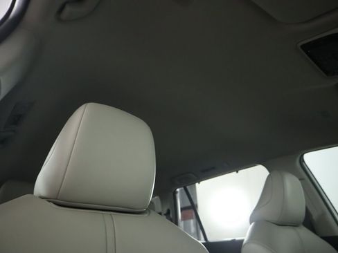 Used 2024 Toyota Grand Highlander XLE image 18