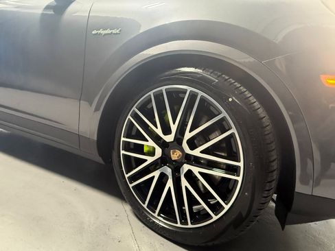 New 2026 Porsche Cayenne E-Hybrid image 11