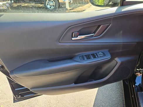 Used 2024 Toyota Prius Prime FWD image 11