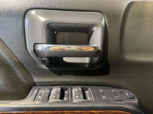 Used 2015 GMC Sierra 1500 SLE w/ SLE Value Package image 9