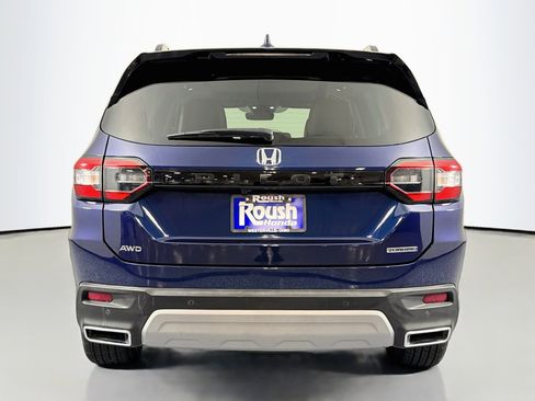 Certified 2025 Honda Pilot Touring image 6