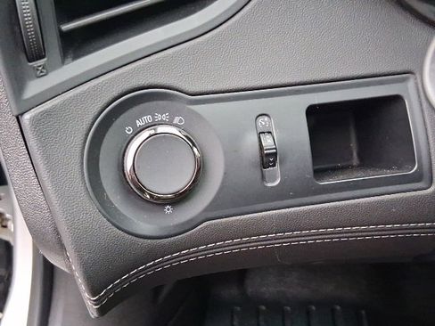 Used 2015 Buick LaCrosse Leather image 18