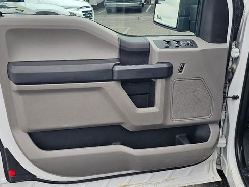 Used 2016 Ford F150 XL w/ Equipment Group 101A Mid RWD image 9