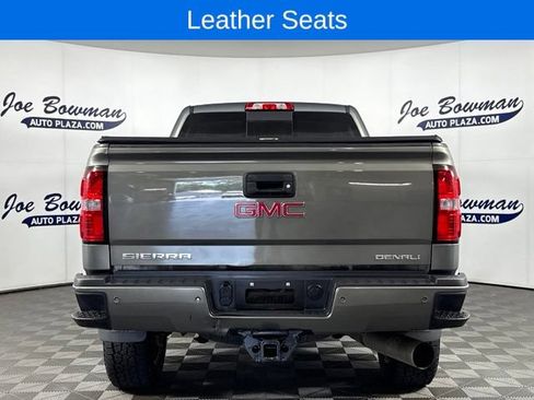 Used 2018 GMC Sierra 2500 Denali w/ Duramax Plus Package AWD/4WD image 8