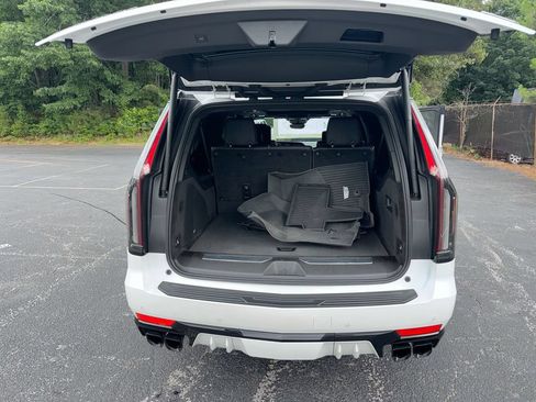 Used 2024 Cadillac Escalade ESV V w/ LPO, Floor Liner Package AWD/4WD image 34