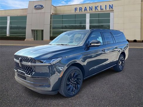 New 2025 Lincoln Navigator L Reserve w/ Jet Appearance Package image 3