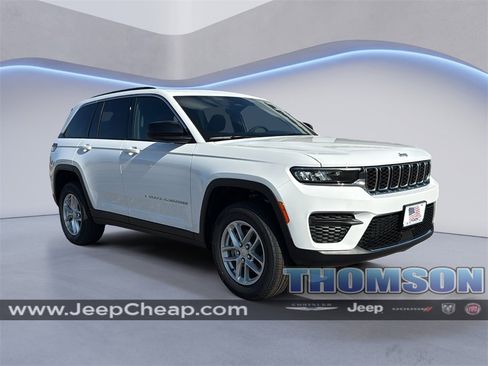 New 2025 Jeep Grand Cherokee Laredo X image 1