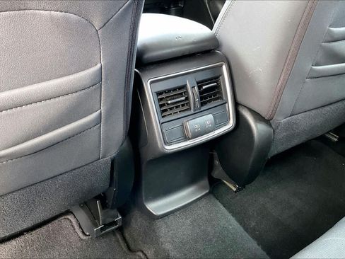 Used 2023 Subaru Forester Premium AWD/4WD image 34