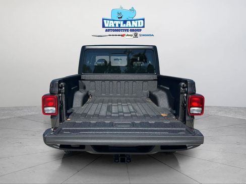 New 2026 Jeep Gladiator Sport image 5