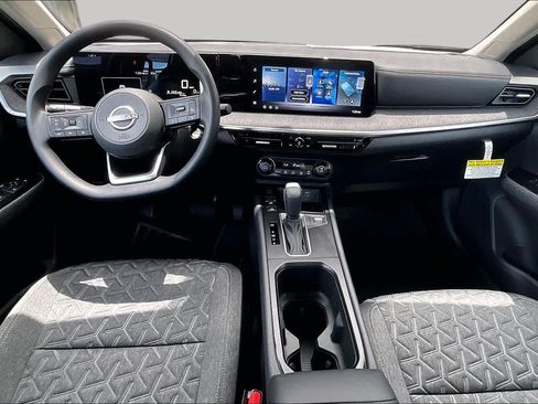 New 2026 Nissan Kicks SV FWD image 5